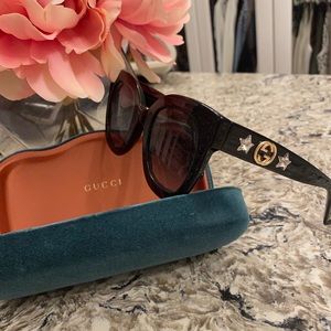 Gucci Black Detailed Sunglasses